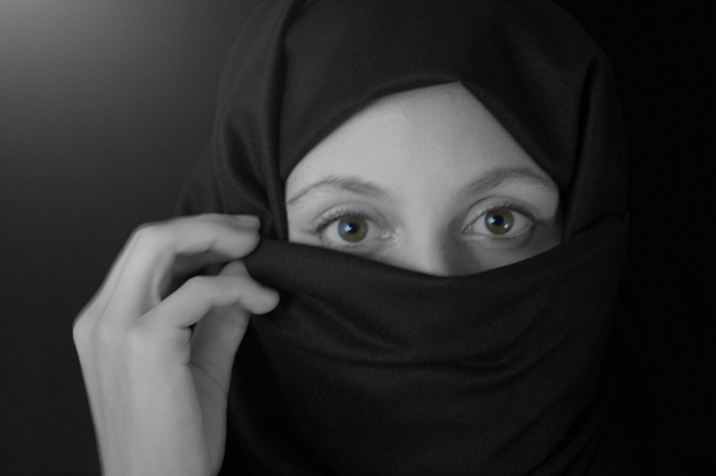 Pologne: la burqa invisible